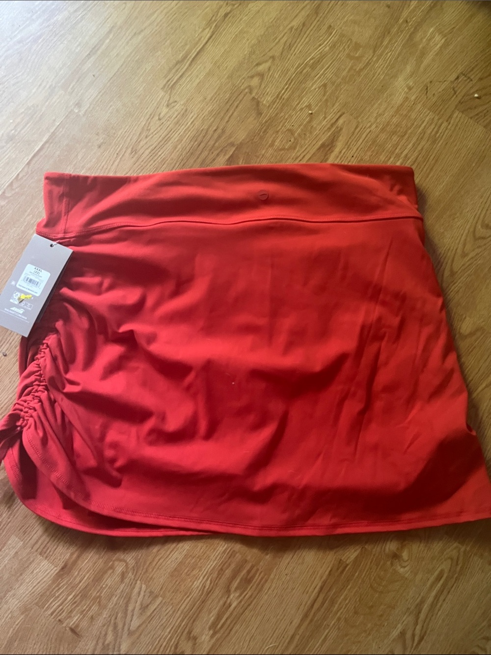 Women's Red skort with Side Ruching.NWT